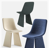 Chaise de salle à manger élégante, durable et moderne avec design ergonomique, revêtement en daim vert, pieds en métal, OEM pour la maison, le bureau et l'hôtel