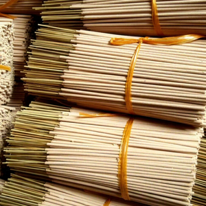 Bâtons d'encens naturels blancs non parfumés pour la fragrance d'intérieur, l'aromathérapie, l'ambiance inspirante, les studios de yoga, les spas et les boutiques de cadeaux - Product Image 1