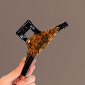 High-end Luxury Handmade Amber-textured Acetate Elegant Mid-size Triangle Hair <b>Clip</b> Shark Back Head for Half-up Gift Party - Product Image 5