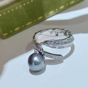 แหวนขนนกใหม่ประจำฤดูร้อน ประดับด้วยไข่มุกทะเลทรงบาร็อคแท้จากตาฮิติ เครื่องประดับสุดหรู - Product Image 2