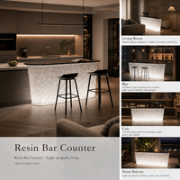 Comptoir de bar en résine translucide de luxe, éclairé, texture glace, table de réception pour hôtel, salon, bar, café, maison, balcon