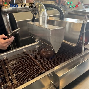 Machine à enrober le <span class=keywords><strong>chocolat</strong></span> automatique haute performance pour le processus d'enrobage du <span class=keywords><strong>pain</strong></span> et des beignets - Product Image 5