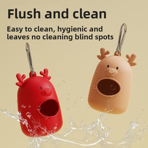 Dispensador de Bolsas para Excrementos de Perro de Silicona con Diseño de Alce de Dibujos Animados, Soporte Colgante Conveniente para Bolsas de Desechos de Mascotas, Regalos Navideños - Product Image 3