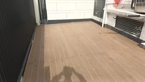 Top vente WPC planche de terrasse pas cher <span class=keywords><strong>prix</strong></span> <span class=keywords><strong>Ipe</strong></span> bois plastique solive composite terrasse 18mm d'épaisseur étanche Surface lisse grain de bois - Product Image 5