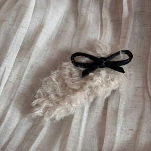 Épingles à cheveux moelleuses bon marché en gros pince à cheveux solide pince à cheveux couleur unie imitation <span class=keywords><strong>agneau</strong></span> en peluche avec mignon nœud en cuir - Product Image 4