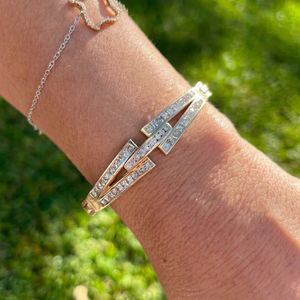 Brazalete Geométrico con Diamantes, Chapado en Oro de 14K, con Incrustaciones, Joyería de Boda para Mujer - Product Image 1