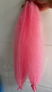 Venta al por mayor <span class=keywords><strong>de</strong></span> <span class=keywords><strong>cabello</strong></span> sintético 3X Spriny Afro Twist para trenzas, 24 pulgadas, pre-enlazado, 100% fibra sintética premium, trenzas <span class=keywords><strong>de</strong></span> ganchillo, suministro a granel - Product Image 2