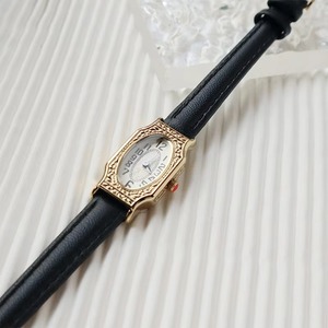 Reloj de Cuarzo Dorado Pequeño para Mujer, Diseño Cuadrado Artístico Retro, Simple y Elegante - Product Image 2