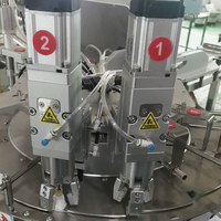 Machine de remplissage de sachets à bec verseur avec pompe à engrenages magnétique servo pour pâtes, sauces chili, beurre de cacahuète et détergents lessiviels