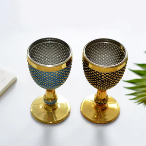 Calice da Vino Retrò Rosso Colofur 2025, Bicchiere Elettroplaccato Oro per Cocktail e Vino con Stelo - Product Image 2