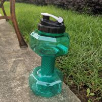 Bouteille d'eau transparente en plastique transparent avec haltère sport avec couvercle à rabat 1.5L 2.2L 2.6L 550ML Vente en gros