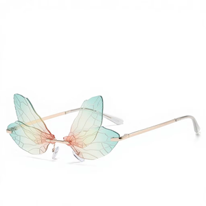Lunettes de soleil <span class=keywords><strong>Bettega</strong></span> tendance européenne et américaine, lunettes de soleil à ailes, couleur dégradée exagérée, lunettes de soleil de célébrité, lunettes de soleil de plage transfrontalières - Product Image 1