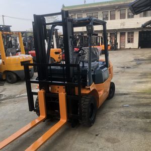 Low Price 2.5 Ton Forklift Montacargas Toyota FD25 Diesel Forklift Truck Low Price Farm Warehouse Mini Forklift - Product Image 2
