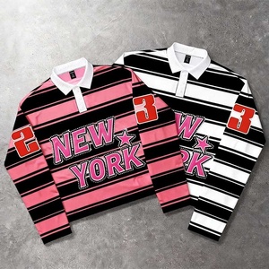 <span class=keywords><strong>Polo</strong></span> da <span class=keywords><strong>Uomo</strong></span> a Maniche Lunghe Casual con Stampa di Lettere Ricamate e Strass, Stile Streetwear, a Righe, Personalizzabile - Collezione 2026 Hot Sale - Product Image 1