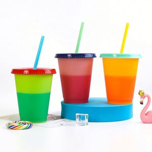 Vasos Desechables de Plástico PP de 24 Onzas con Tapas que Cambian de Color, Pajitas y Logotipo Personalizado para Fiestas, Bebidas Frías y Café - Product Image 1