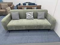 Canapé de loisirs carré convertible trois places de haute qualité, rembourré en éponge et recouvert de tissu, avec pieds en fer, pour hôtels et salons