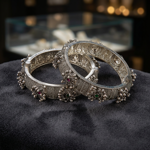 Último Diseño del Mercado: Brazaletes Abribles de Dos Piezas Estilo Bollywood con Baño Oxidado, Plata, Latón y Topacio, Joyería para Mujer - Product Image 2