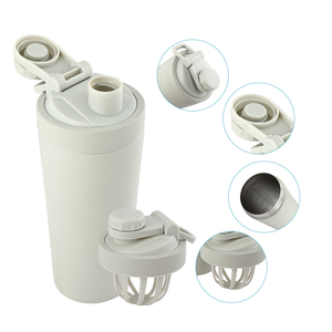 Shaker personalizzato con logo, bottiglia termica in acciaio inossidabile <span class=keywords><strong>a</strong></span> doppia parete sottovuoto da 20oz, tazza shaker per proteine resistente da palestra - Product Image 4