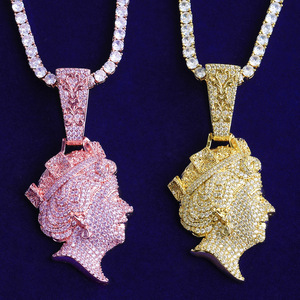 Collier Hip-Hop sur mesure sur demande, style Reine Britannique, en cuivre véritable plaqué, avec zircone cubique, bijoux haut <span class=keywords><strong>de</strong></span> gamme - Product Image 3