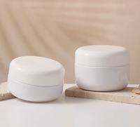 Flacon de lotion en verre premium de 150 ml avec pompe à pression, emballage cosmétique, conteneur vide pour eau, essence, soin de la peau, design rouge et blanc