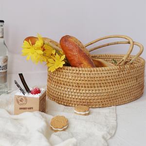 Wholesale Retro Round Rattan Woven Storage Food Basket Bread Display Picnic Baskets With Handles