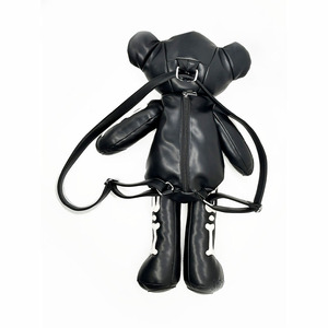 Sac à dos en peluche en forme d'ours en cuir végétalien pour femme avec applique squelette - Product Image 5