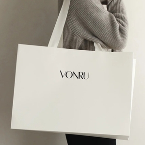 Sac à main en papier brun de luxe pour vêtements et chaussures Logo personnalisé Emballage commercial respectueux de l'environnement - Product Image 6