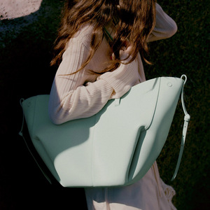 Sac fourre-tout de bureau grande capacité pour femme, style bowling, de marque de créateur, vente en gros, à porter à l'épaule ou en bandoulière - Product Image 4