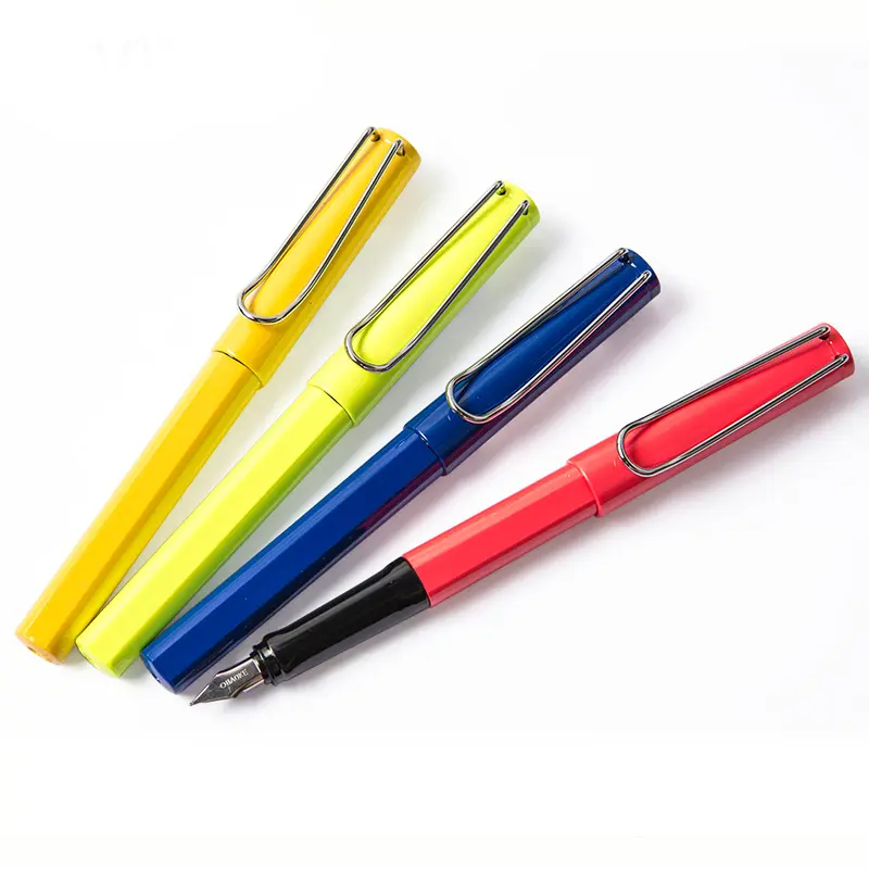 Profesyonel 0.5mm renkli dolma kalem vitrin plastik kaligrafi kalemi klip ile okul ve ofis kullanımı için