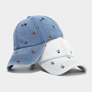 Nuovo Cappellino da Baseball in Denim con Ricamo Retrò a Ciliegie, Morbido e Trendy, per Donna, Effetto Viso Sottile - Product Image 2
