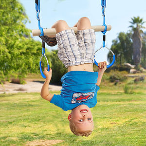 Columpio Trapecio Seguro para Niños Ropecube con Barra de Madera y Anillas de Gimnasia, Cuerdas Ajustables, Juego de Fitness para Interiores y Exteriores - Product Image 4