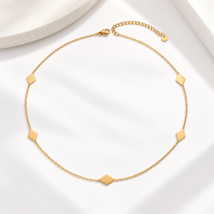 Collar Geométrico de Acero Inoxidable con Baño de Oro de 14K, Diseño de Rombo, Cadena Ajustable - Product Image 1