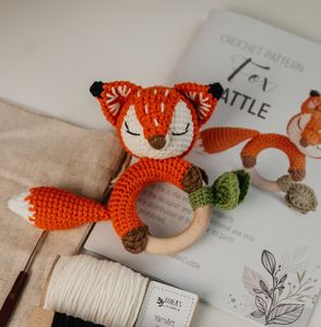 Nuevo diseño ganchillo <span class=keywords><strong>bosque</strong></span> <span class=keywords><strong>animales</strong></span> zorro sonajero <span class=keywords><strong>Amigurumi</strong></span> <span class=keywords><strong>animales</strong></span> Baby Shower regalos leche algodón materiales madera - Product Image 3
