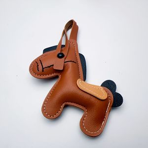 พวงกุญแจหนังหรูหราจี้ม้าปีไฮเอนด์ของ2026สำหรับเสื้อผ้ากระเป๋าเดินทางด้วยการออกแบบม้าที่ทันสมัย - Product Image 1