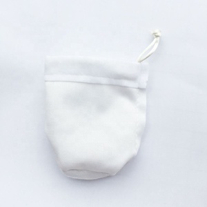 Mini Sacchetto di Lusso in Velluto Scamosciato Bianco Riciclabile, Personalizzabile con Cordoncino, per Confezioni Regalo di Orologi, Collane e Occhiali - Product Image 3