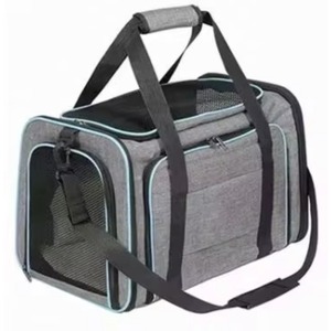 Muestra gratuita de transportín para gatos y perros, bolsa de transporte para mascotas de lados suaves con almohadilla de lana extraíble y bolsillos. - Product Image 6