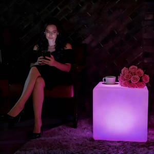 Cubos LED Luminosos, Asientos con Logotipo Personalizado, Cubo LED RGB Recargable, Lámpara de Pie LED para Decoración de Bares y Eventos - Product Image 5