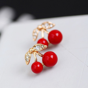 Boucles d'oreilles clous en cristal et diamant pour femmes, motif lapin cerise rouge mignon, bijoux tendance et élégants, cadeau pour filles - Product Image 6
