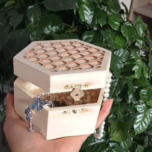 Hexagonal Wooden Jewelry Storage <b>Box</b> With Honeycomb Design For Necklace Ring <b>Earring</b> Organization - Product Image 2