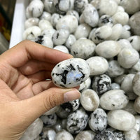 Batu Kristal Alami Hitam Dot Moonstone Dipoles Batu Cahaya Biru untuk Membuat Perhiasan