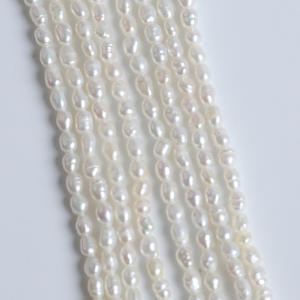 Vente en gros de perles d'eau douce naturelles de 18 cm2-2,5 mm, en forme de bande courte, semi-finies, pour bracelet, bijoux, perles en vrac - Product Image 1