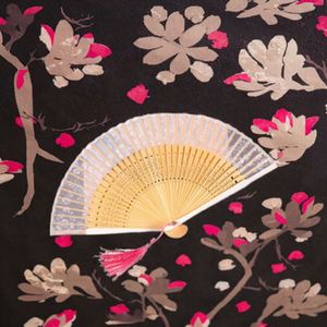 Hermoso Abanico de Bambú Retro de Alta Calidad, Tallado y Pintado con Diseño de Arte Folclórico, Plegable, con Encaje, Tema de Boda, Origen Hunan - Product Image 3