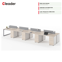 Poste de travail modulaire commercial 4 places avec pieds en acier, écran de confidentialité en tissu et piédestal OEM
