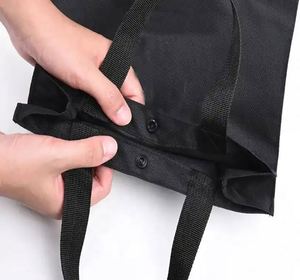 Sacs fourre-tout en polyester et nylon écologiques en gros, imprimés sur mesure, recyclés, pliables et réutilisables pour le shopping - Product Image 4