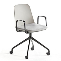 Chaise de travail de travail de bureau pivotante de visiteur coûteux avec des bras de roulette