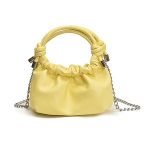 <span class=keywords><strong>Borsa</strong></span> a <span class=keywords><strong>tracolla</strong></span> all'ingrosso da ragazza di colore solido Mini <span class=keywords><strong>borsa</strong></span> da donna a forma di nuvola piccola <span class=keywords><strong>borsa</strong></span> a <span class=keywords><strong>tracolla</strong></span> per bambini - Product Image 5
