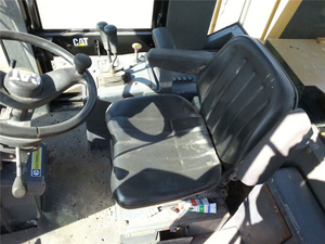 รถตักล้อยางมือสองนำเข้าจากญี่ปุ่นยี่ห้อ Caterpillar รุ่น CAT 950G/950GC/950H พร้อมเครื่องยนต์ เกียร์ และปั๊ม  มีสินค้าในสต็อก ขาย - Product Image 5