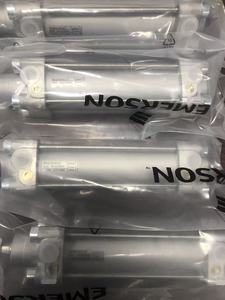 กระบอกสูบแบบมีแกนดึง AVENTICS รุ่น 0822340003 ซีรีส์ TRB มาตรฐาน ISO 15552 แบบสองทาง ขนาดรู 32 มม. ระยะชัก 80 มม. - Product Image 2