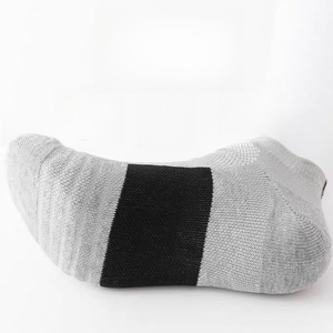 Chaussettes de sport en maille respirante, rembourrées, anti-humidité et réduisant la fatigue des pieds pour la course, la randonnée et les sports - Product Image 3