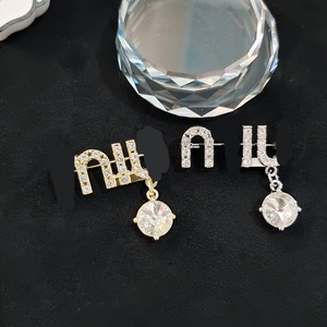 Low Price Gold Brooches for Dresses Cute Animal Bird Design | Alibaba.com